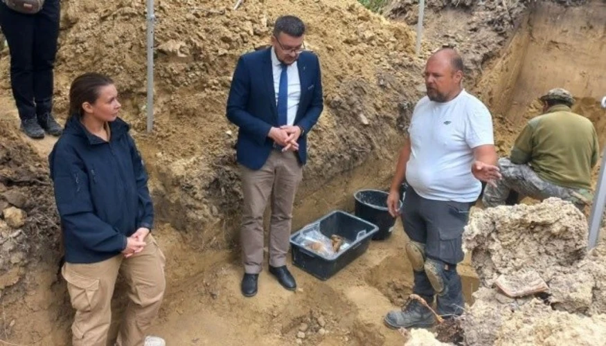 Місце проведення ексгумаційних робіт на Голосківському кладовищі у Львові