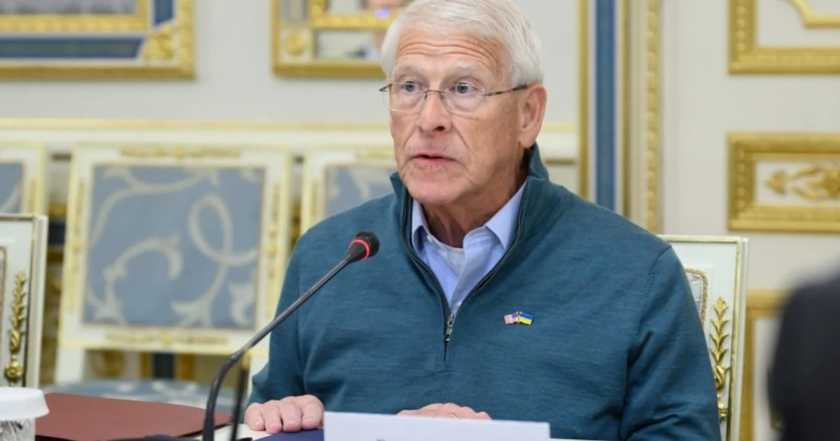 Президент України Володимир Зеленський під час зустрічі з американською делегацією в Києві
